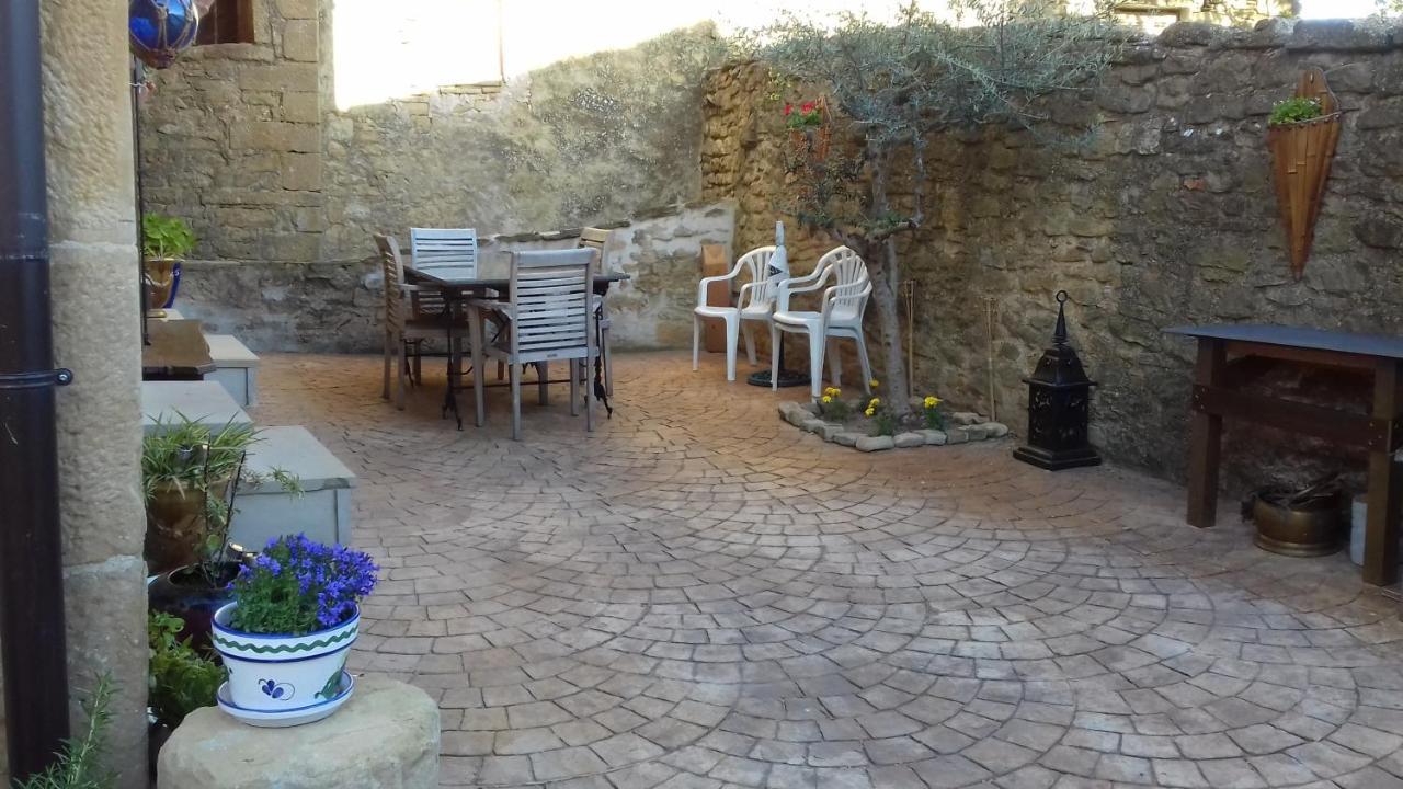 Bed and Breakfast Casa Amparo San Martín de Unx Exterior foto